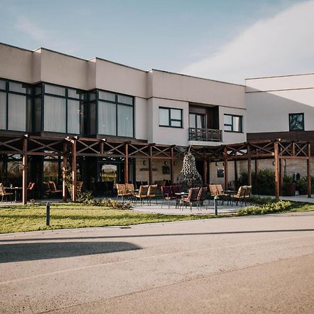 Hotel & Distillery Monogram Gradac  Εξωτερικό φωτογραφία
