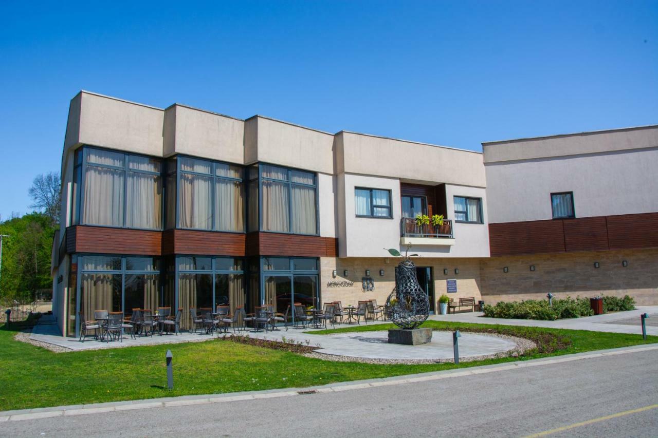 Hotel & Distillery Monogram Gradac  Εξωτερικό φωτογραφία