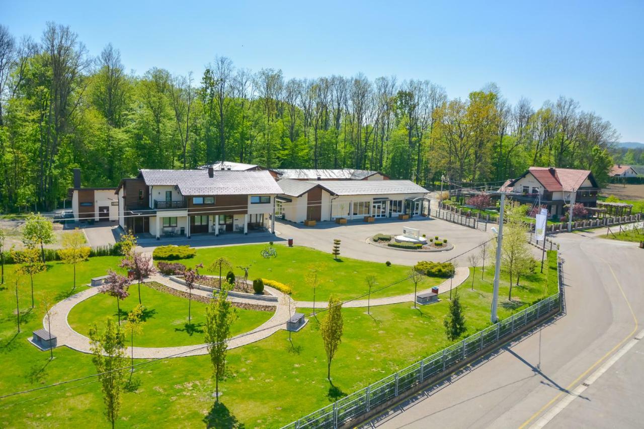 Hotel & Distillery Monogram Gradac  Εξωτερικό φωτογραφία