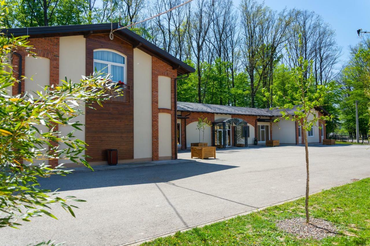 Hotel & Distillery Monogram Gradac  Εξωτερικό φωτογραφία