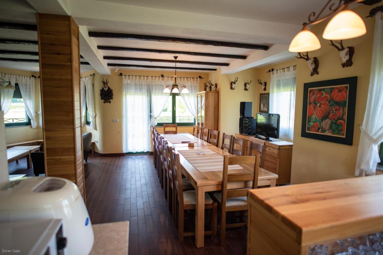 Hotel & Distillery Monogram Gradac  Εξωτερικό φωτογραφία