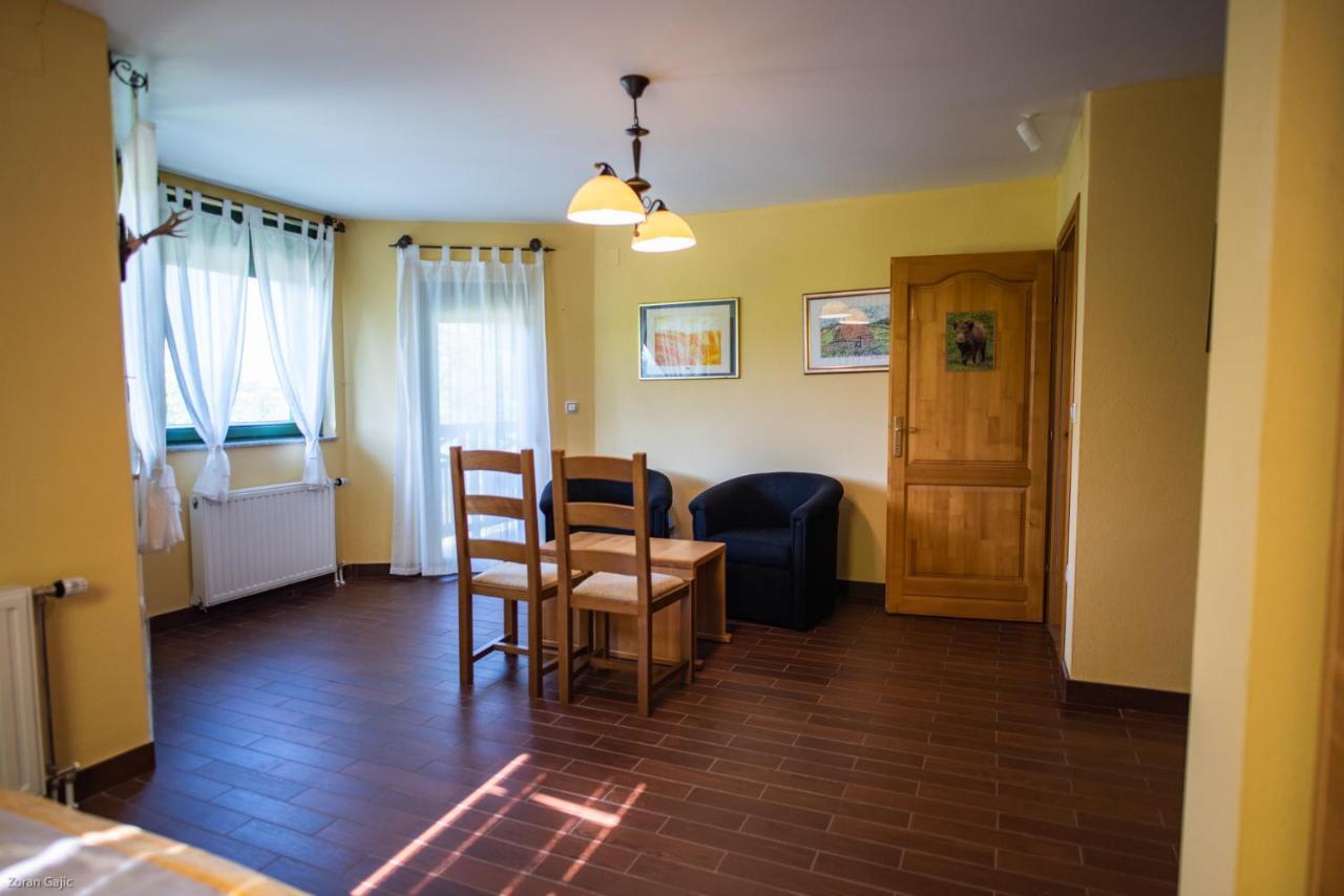 Hotel & Distillery Monogram Gradac  Εξωτερικό φωτογραφία