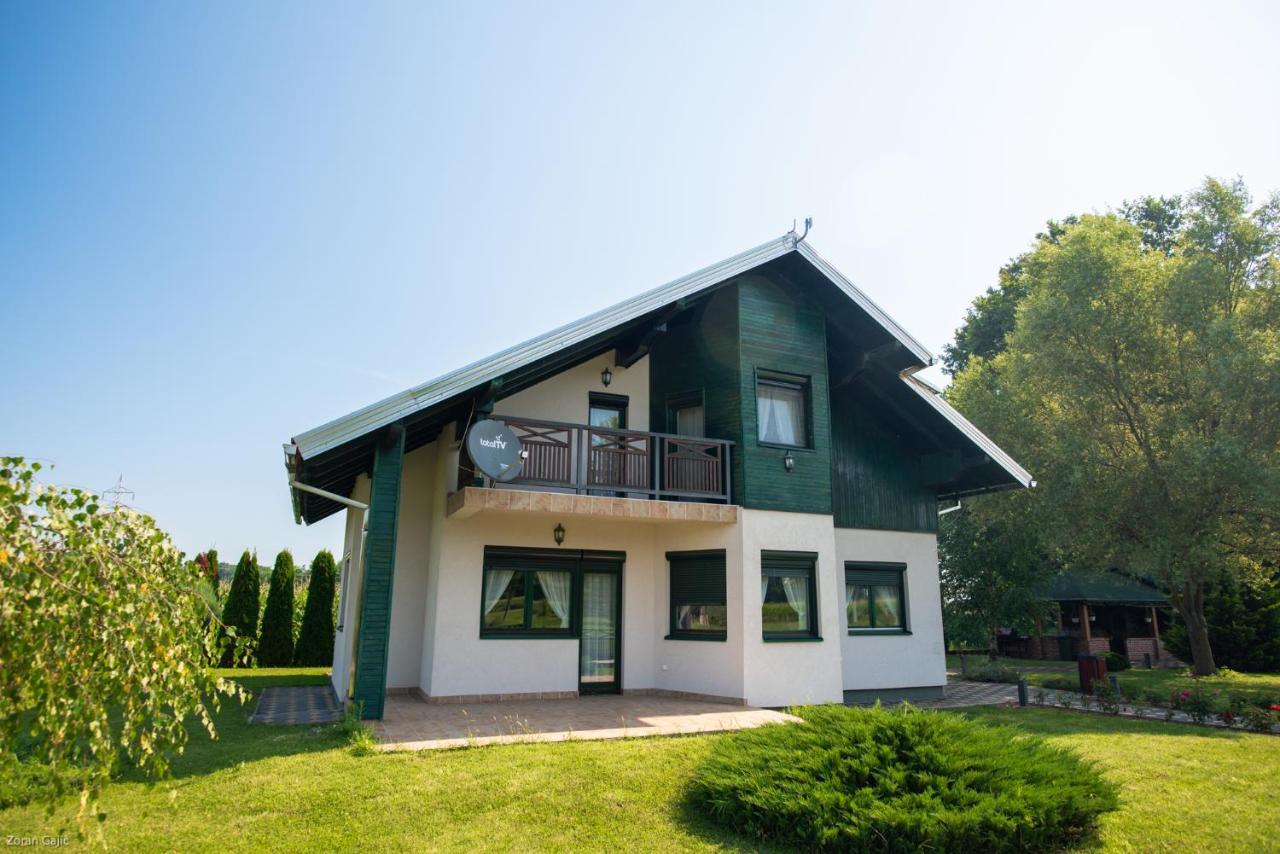 Hotel & Distillery Monogram Gradac  Εξωτερικό φωτογραφία